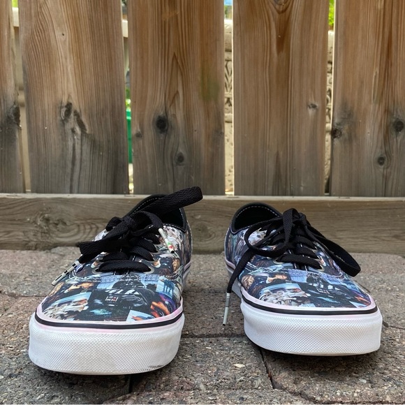 VANS Unisex Black Star Wars lace up sneakers. Size 9.5Men. Pre-owned. - Picture 7 of 8
